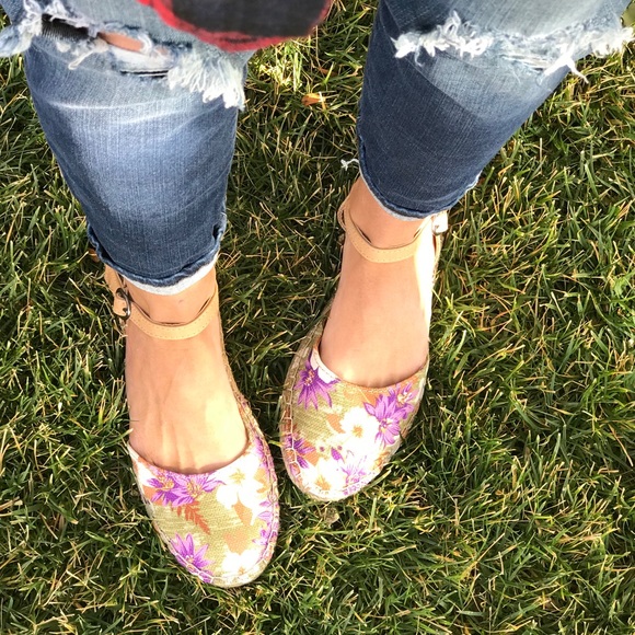 Happy Daisies Floral Print Jute Espadrille Loafer - Picture 3 of 6